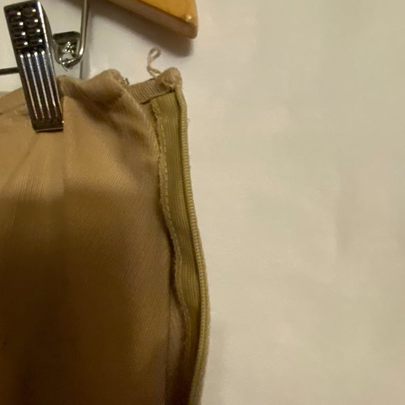 Loft Tan Zippered Leg Pants Size 14 - Picture 8 of 12